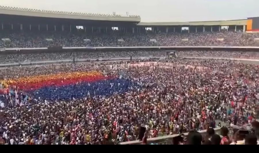 Congregation gathered at Stade des Martyrs, Kinshasa